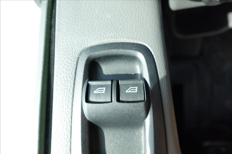 Ford Transit 2,0 TDCI  JUMBO 6MÍST KLIMA - fotka 18 z 31