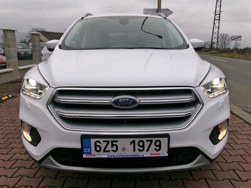 Ford Kuga (2019) 2,0TDCi TITANIUM Plus AWD ČR - fotka 3 z 39