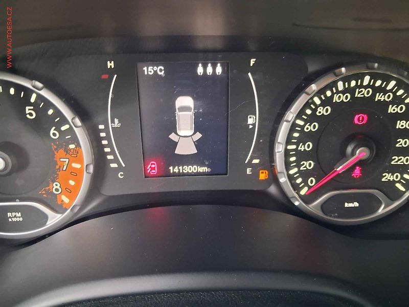 Jeep Renegade (2016) 1.4T, ČR, servis.kniha - fotka 16 z 16