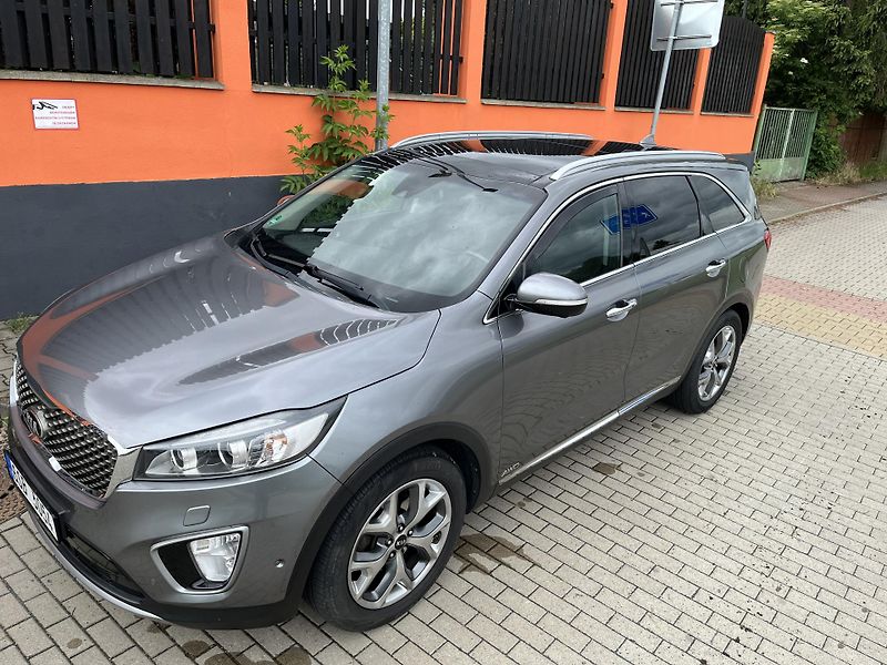 Kia Sorento 2.2 CRDi Platinum 4x4 Automat - fotka 31 z 33