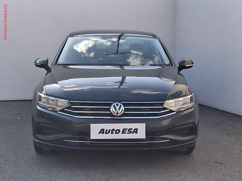 Volkswagen Passat (2020) 1.5TSI, ČR, Business, LED - fotka 2 z 19