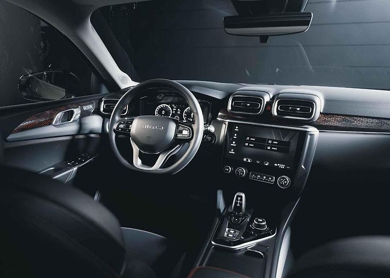 Lynk & CO O2