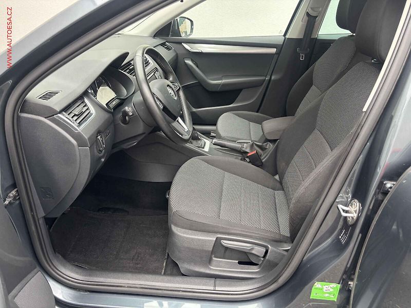 Škoda Octavia (2015) 2.0 TDi, Ambition, +kola - fotka 9 z 17