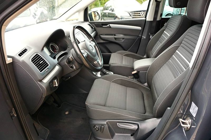 Volkswagen Sharan (2015) CUP 2,0 TDI 130 kW - fotka 27 z 54
