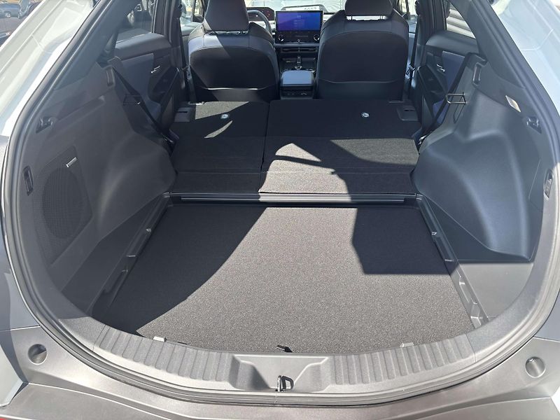 Subaru Solterra (2026) Touring 73 kWh AWD 252 kW - fotka 22 z 74