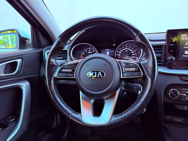 Kia Ceed 1.5 T-GDi Exclusive, ČR - fotka 17 z 28