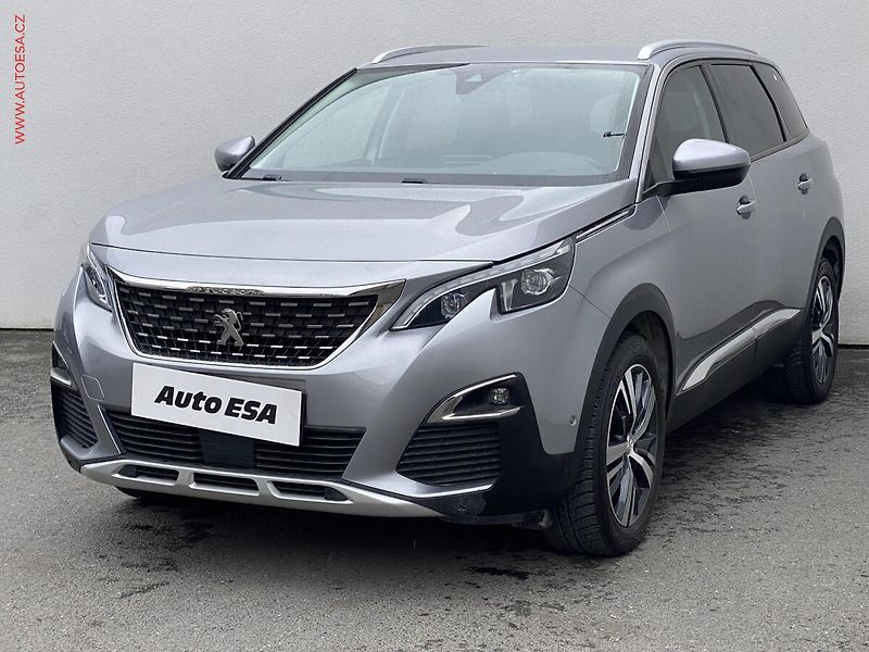 Peugeot 5008 (2018) 1.2PT, Allure, AT, LED - fotka 3 z 19