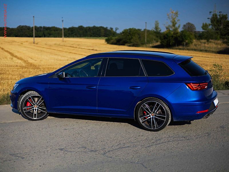 Seat Leon (2018) 2.0 TSi 4x4, DSG, LED - fotka 4 z 24