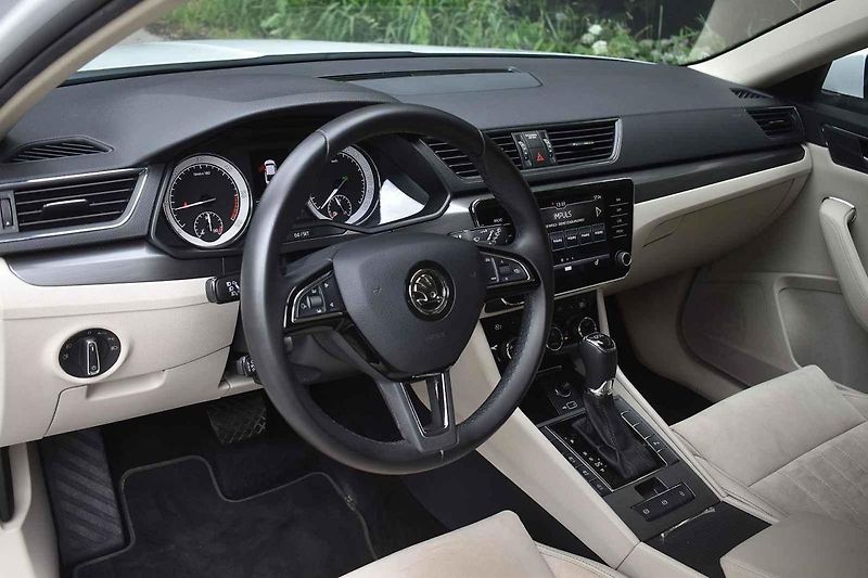 Škoda Superb třetí generace je spolehlivé auto na dlouhé cesty