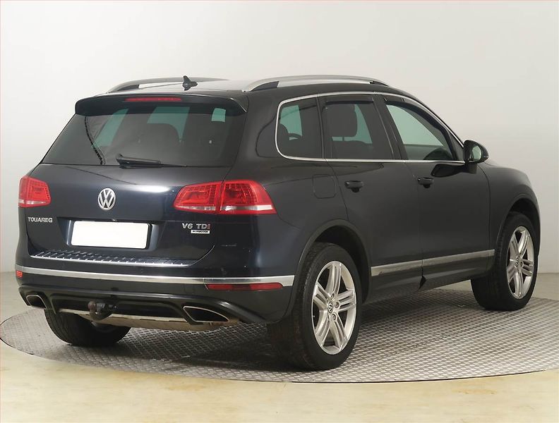 Volkswagen Touareg (2015) R-Line 3.0 TDI, 4X4, Automat - fotka 5 z 27