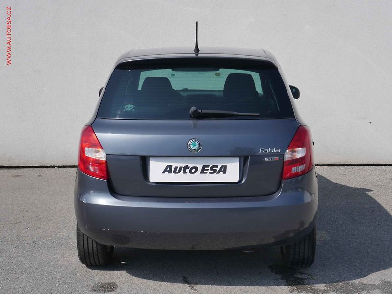 Škoda Fabia (2012) 1.2 12V, ČR, servis.kniha, AC - fotka 5 z 12