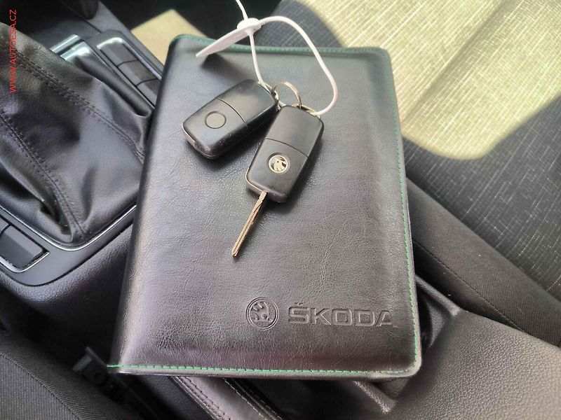 Škoda Superb (2013) 2.0 TDi 4x4, ČR, Bixen, navi - fotka 19 z 19