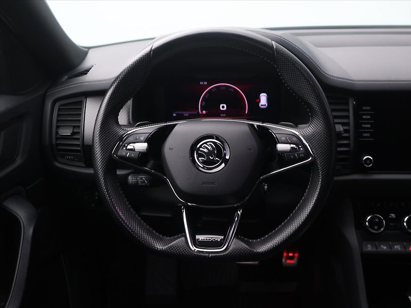 Škoda Kodiaq 2,0 TDI 147kW Sportline 4x4 DP - fotka 15 z 31