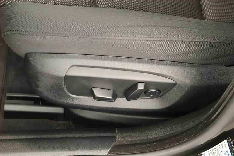 BMW Řada 5 (2014) 535d xDrive, 4X4, Automat - fotka 18 z 20