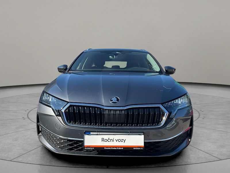 Škoda Octavia Top Selection 2,0 TSI 150 KW 4 - fotka 4 z 27