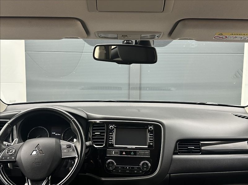 Mitsubishi Outlander 2,0 150PS  Active A/T - fotka 30 z 52