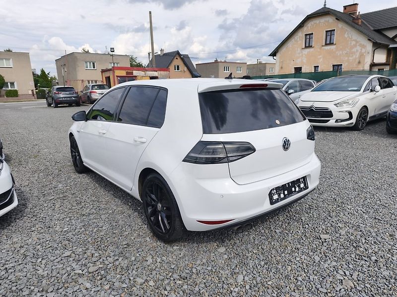 Volkswagen Golf (2014) - fotka 23 z 42