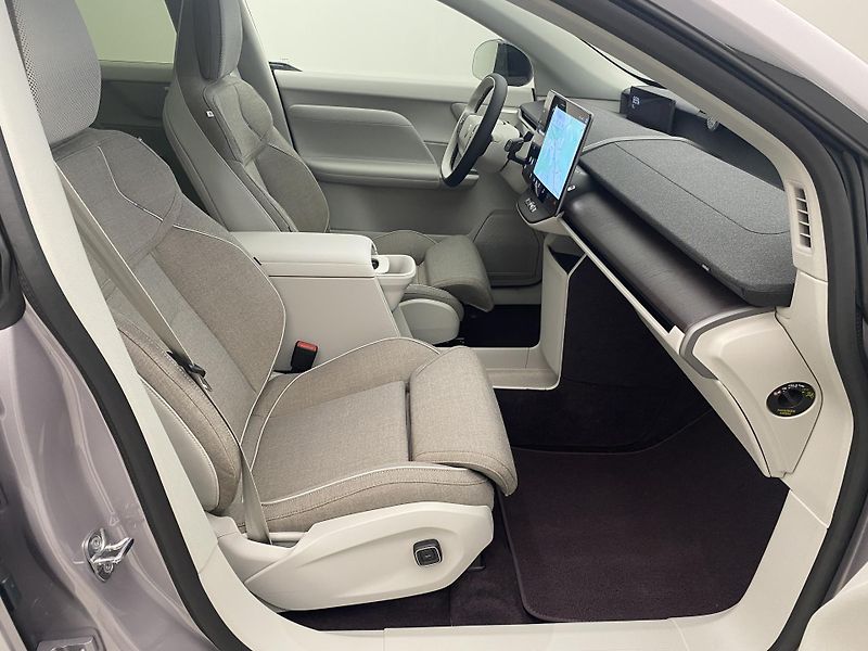 Volvo EX60 (2026) P10 AWD ELECTRIC ULTRA TWIN - fotka 28 z 79