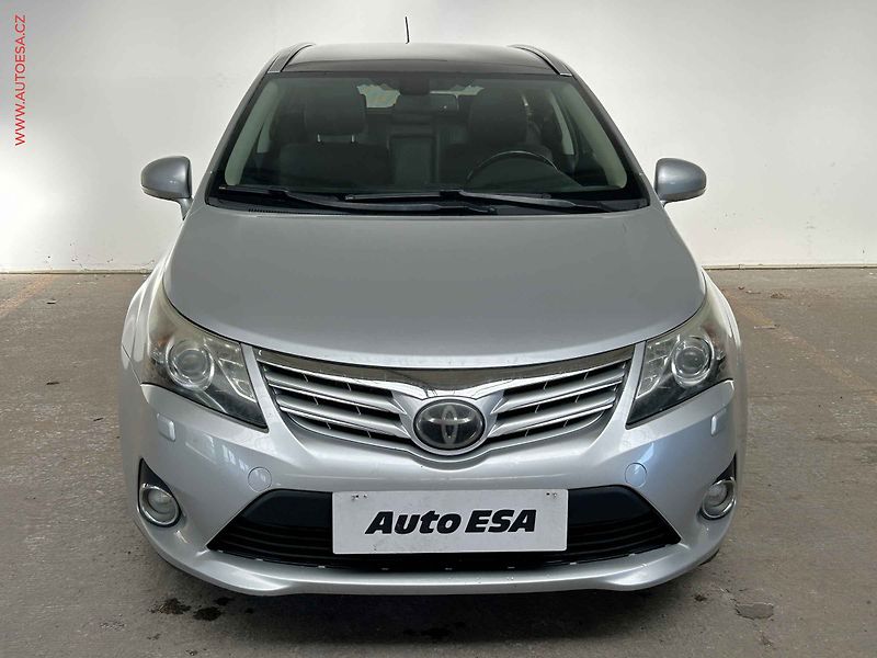 Toyota Avensis (2011) 2.2D-CAT, 2.maj,ČR, AT - fotka 2 z 17