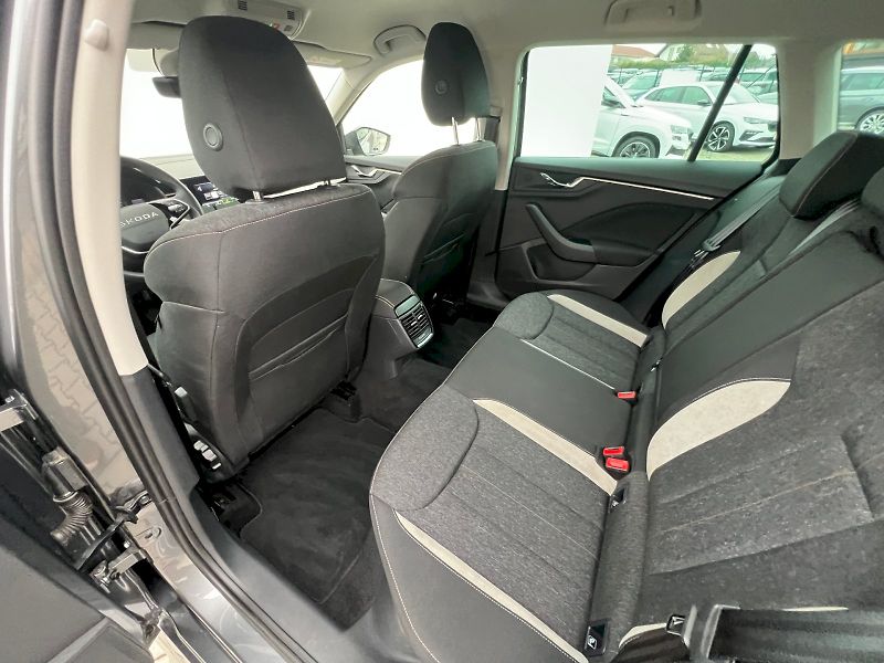 Škoda Kamiq (2025) Top Selection 1.0TSi 85kW 6°ma - fotka 14 z 30