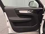 Volvo XC40 T4 MOMENTUM AUT - náhled 17