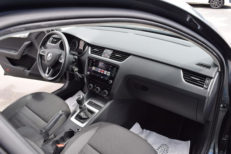 Škoda Octavia (2020) 2.0TDI 110kw AMBITION NAVI APP - fotka 38 z 50