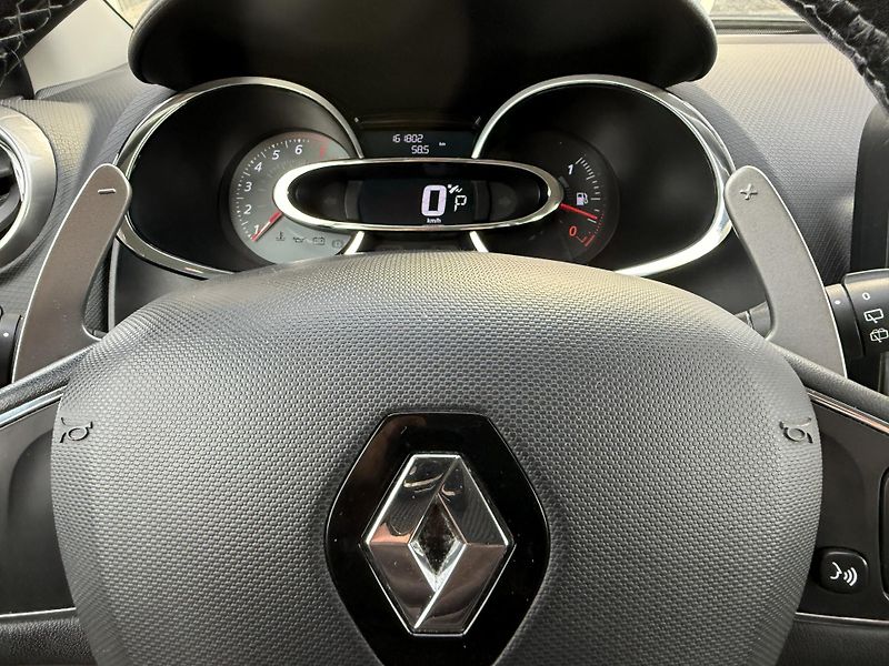 Renault Clio RS 200 GP Automat REZERVACE - fotka 31 z 42