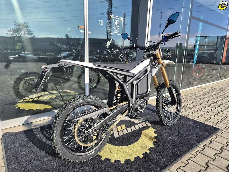 Ostatní (2026) Komodo L3e 32kW - fotka 4 z 36