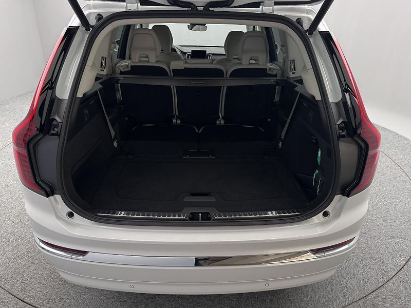 Volvo XC90 (2026) T8 AWD Plug-in BRIGHT PLUS 7m - fotka 5 z 25
