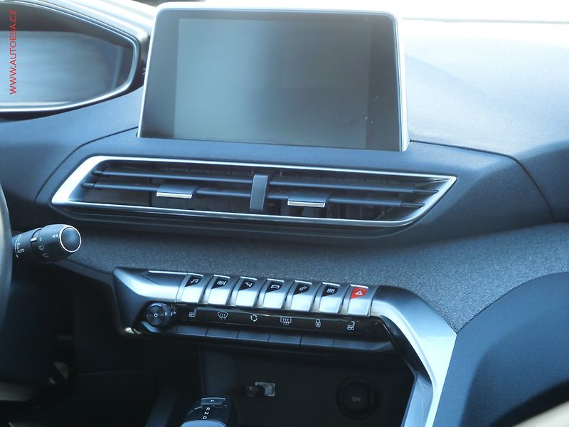 Peugeot 5008 (2018) 1.6HDi, ČR, AT, LED, navi - fotka 13 z 20