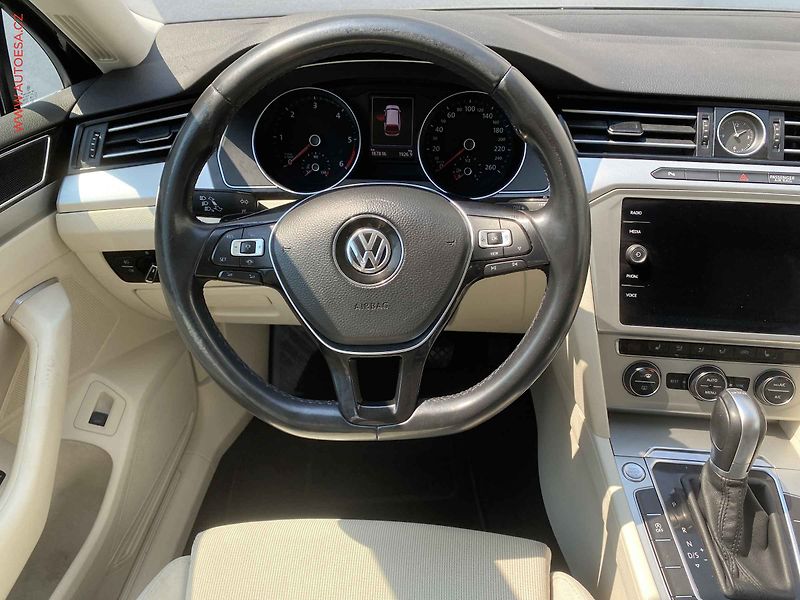 Volkswagen Passat (2019) 1.6 TDi, Comfortline, DSG - fotka 11 z 19