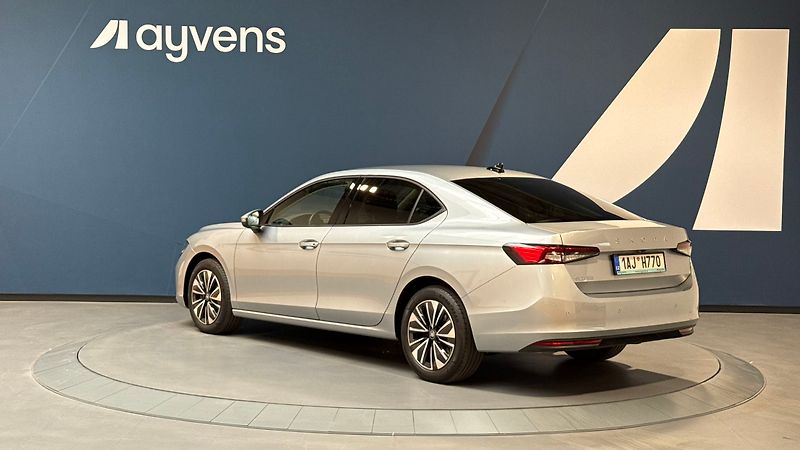 Škoda Superb 2.0 TSI 150kW Selection DSG - fotka 3 z 16