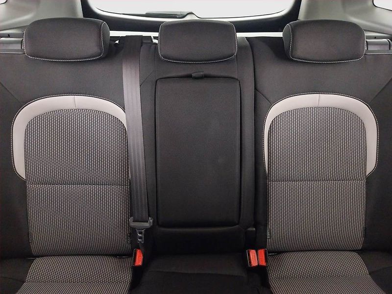 Kia Ceed (2018) 1.6 CRDi, Serv.kniha, Navi - fotka 10 z 22
