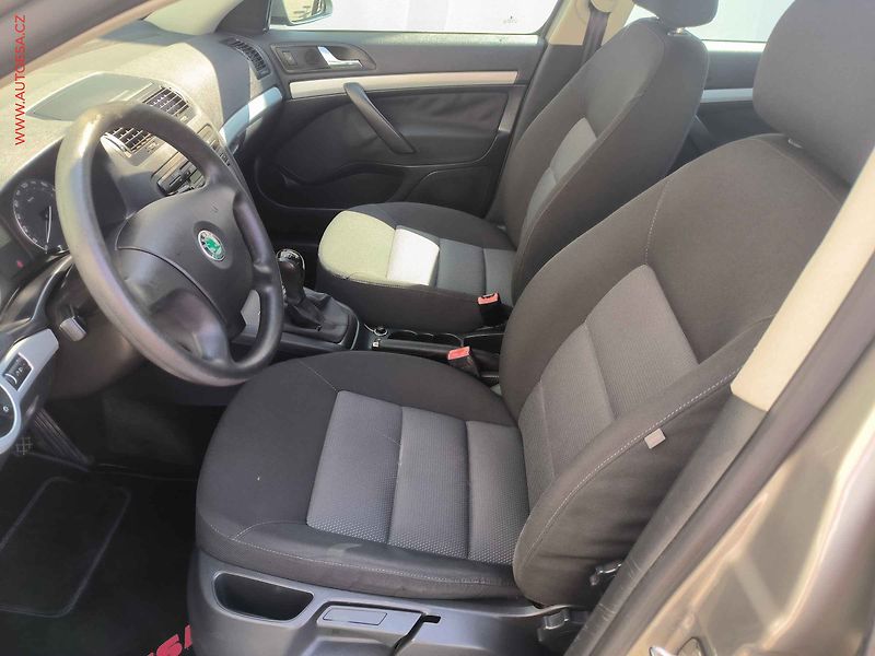 Škoda Octavia (2008) 1.6 MPi, Ambiente, TZ, +kola - fotka 9 z 15