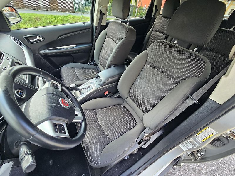 Fiat Freemont (2012) 2.0JTD-AUTOMAT-7 MÍST  - fotka 9 z 19