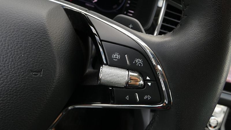 Škoda Kodiaq 2,0 TSI 140 kW L&K 4x4 DSG - fotka 13 z 26