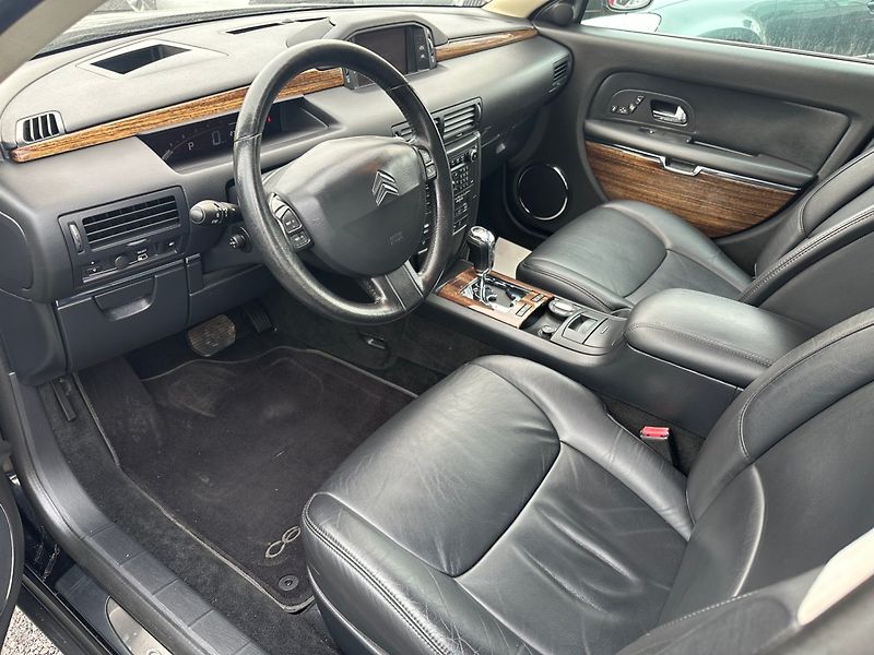 Citroën C6 (2009) 3.0Hdi 177kw - fotka 9 z 25