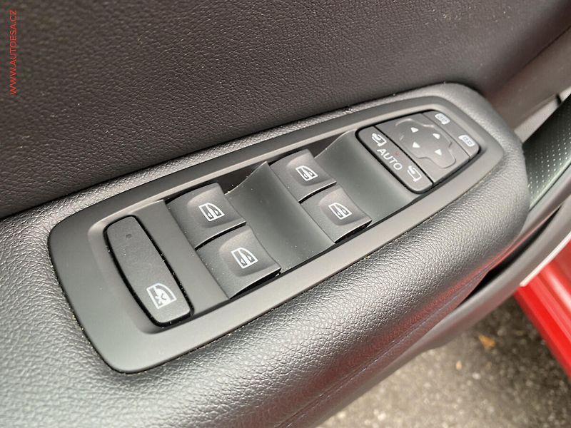 Renault Mégane (2018) 1.6TCe, GT Line, AT - fotka 13 z 17