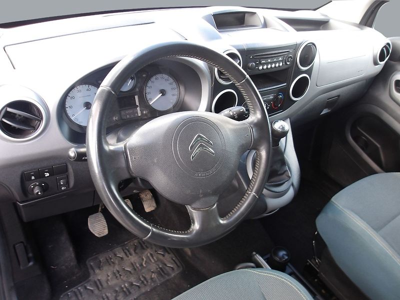 Peugeot Partner Tepee 1,6HDi TEPEE ČR 1.MAJITEL ! - fotka 22 z 32