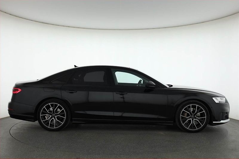 Audi A8 (2019) 55 TFSI - fotka 6 z 21