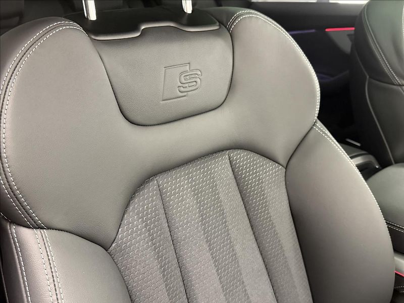 Audi Q8 50 TDI S-LINE 1 MAJ ČR DPH - fotka 12 z 34