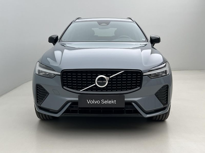 Volvo XC60 B4 AWD R-DESIGN AUT CZ - fotka 14 z 45