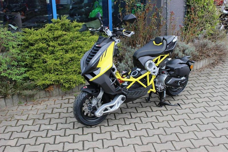 Italjet Dragster 125 (2023) NOVINKA 23 SKLADEM akce - fotka 1 z 6