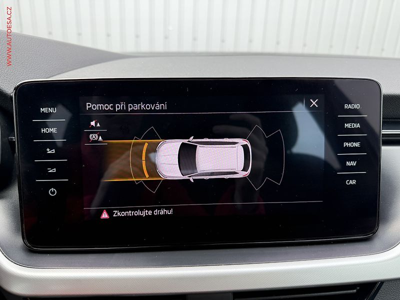 Škoda Kamiq (2021) 1.0 TSi, Business, DSG, LED - fotka 16 z 20