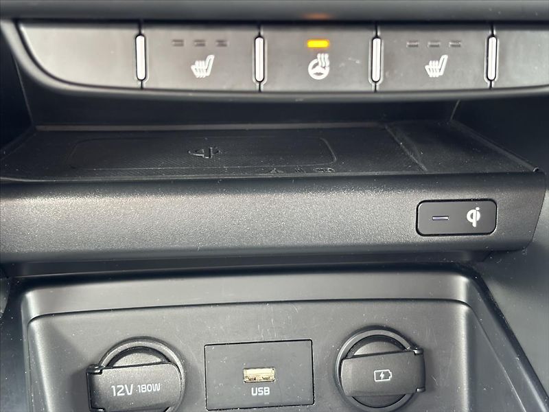 Kia Ceed 1,5 TGDi TOP ZÁRUKA - fotka 28 z 40