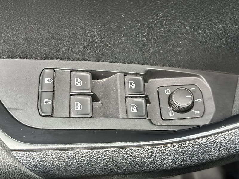 Škoda Karoq (2020) 2.0 TDI 4x4 DSG Sportline - fotka 11 z 36