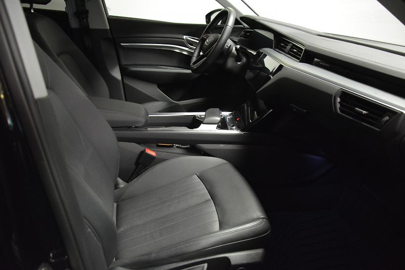 Audi e-tron (2022) 50 QUATTRO BUSSINES 1 Majitel - fotka 13 z 53