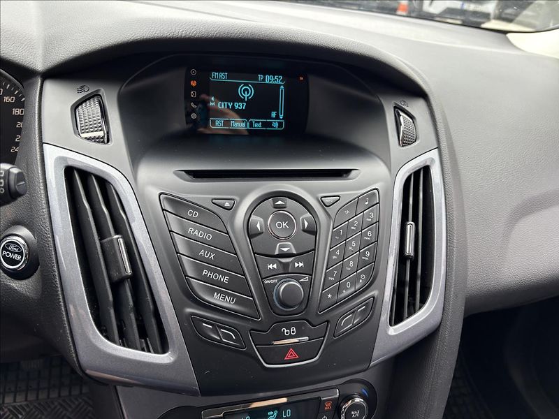 Ford Focus 2,0 TDCI 140k Titanium - fotka 28 z 36