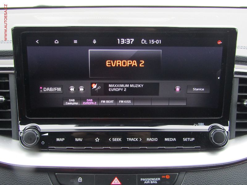 Kia Ceed (2022) 1.5 T-GDi, ČR, GT Line, AT - fotka 13 z 22