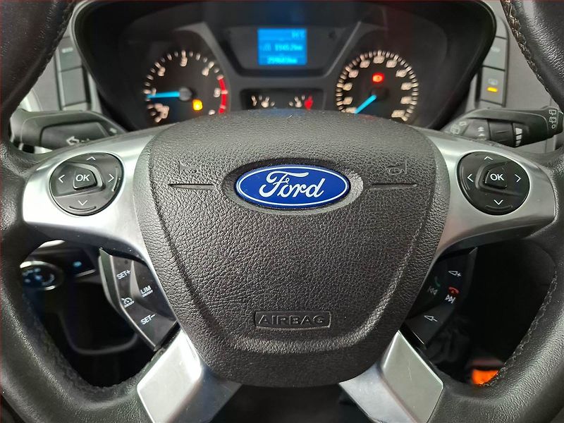 Ford Transit Custom (2013) 2.2 TDCI, Bus, 9Míst - fotka 16 z 18